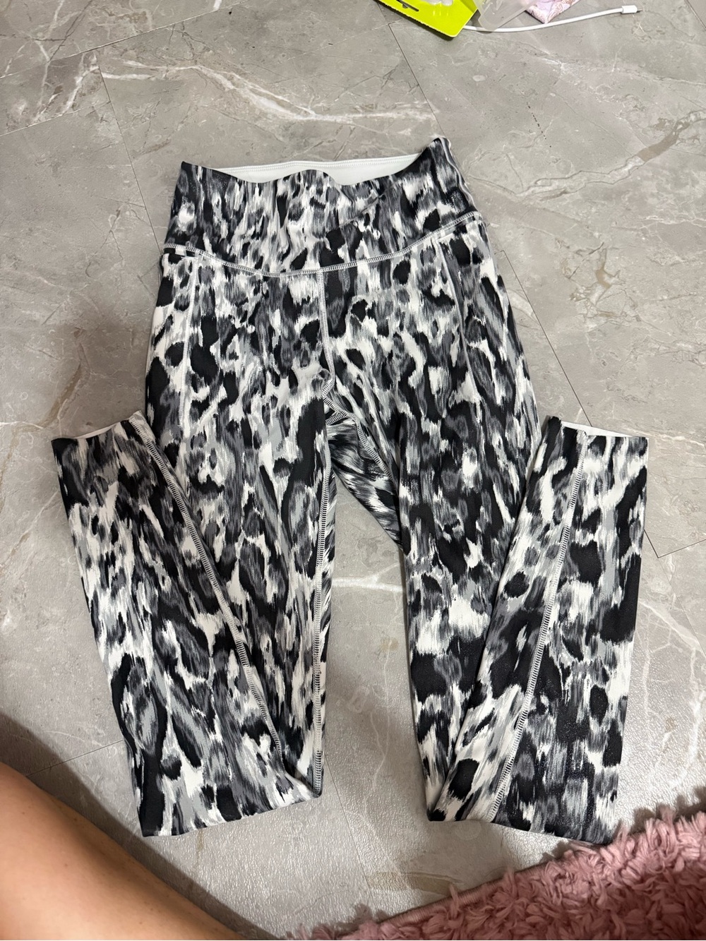 PINK Victoria's Secret Black & White Leopard Print Leggings